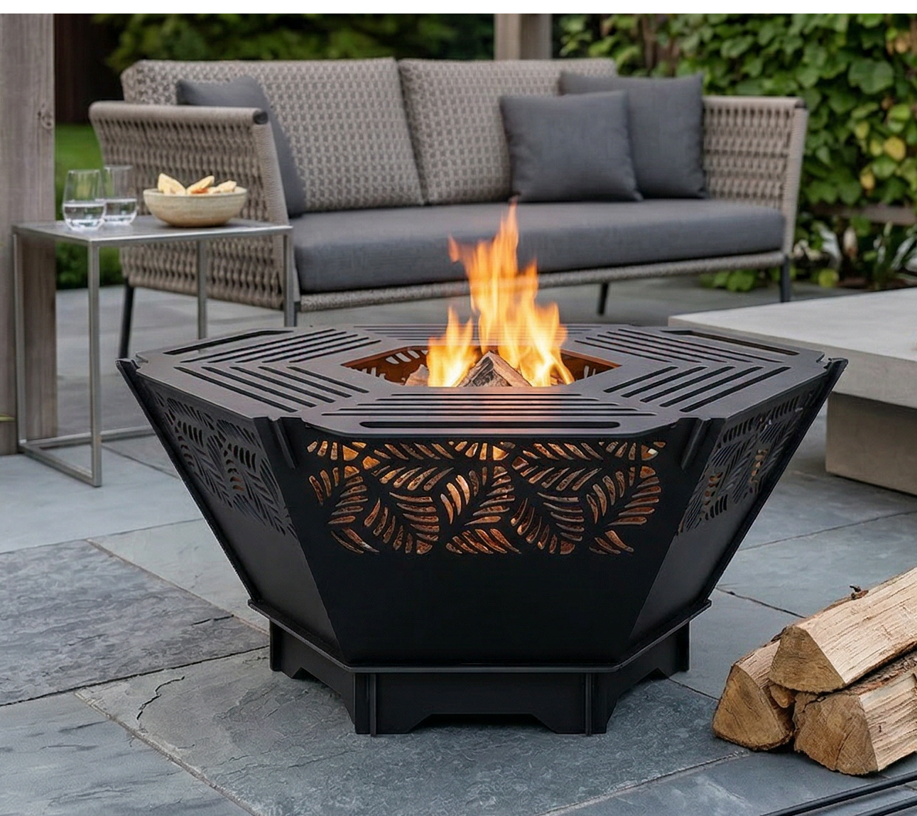 Handcrafted 2-in-1 Collapsible Fire Pit & Grill – 76 cm - Design 1